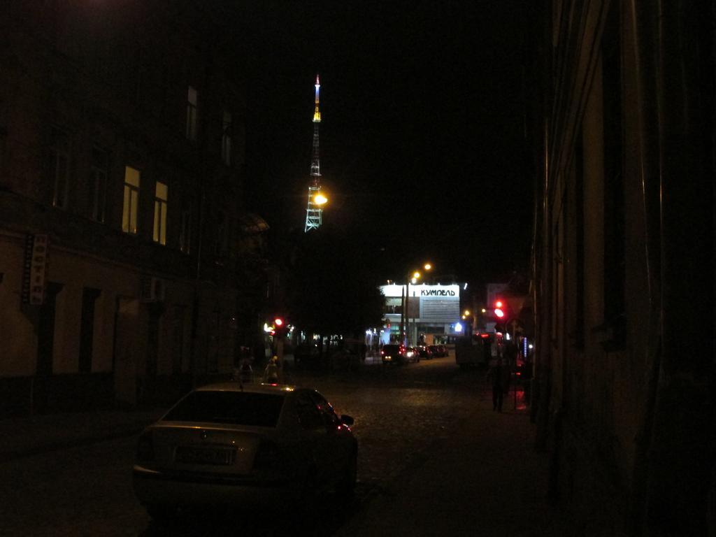 Near Opera Apartment Lviv Dış mekan fotoğraf