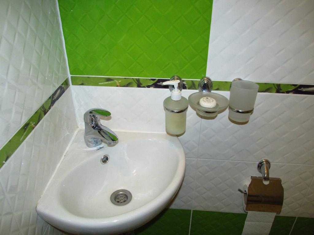 Near Opera Apartment Lviv Dış mekan fotoğraf