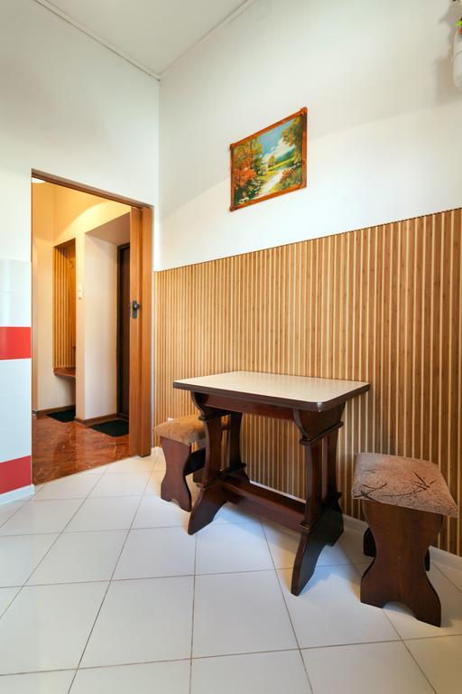 Near Opera Apartment Lviv Dış mekan fotoğraf