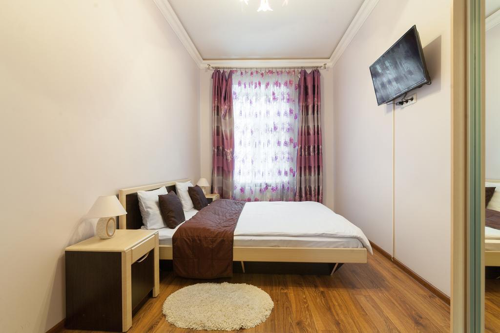 Near Opera Apartment Lviv Dış mekan fotoğraf