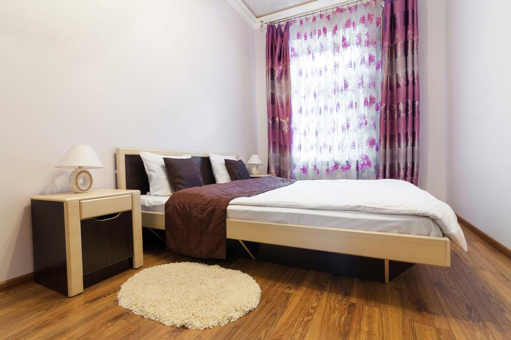 Near Opera Apartment Lviv Dış mekan fotoğraf